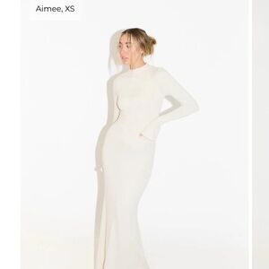 NWT The Ultimate Muse Knitted Long Sleeve Maxi Dress